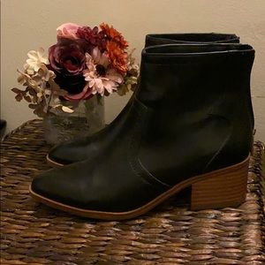 Ankle boots